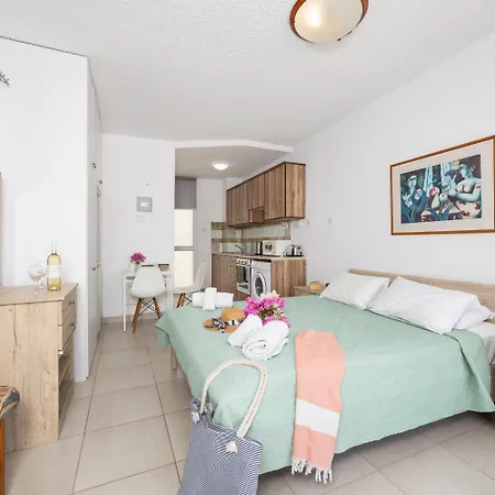 Aeria Apartment